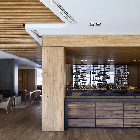 Grand Mont Blanc, By R Collection ホテル 5*