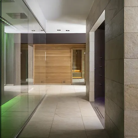 Grand Mont Blanc, By R Collection 5* Courmayeur