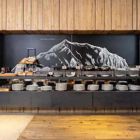 Grand Mont Blanc, By R Collection ホテル 5*