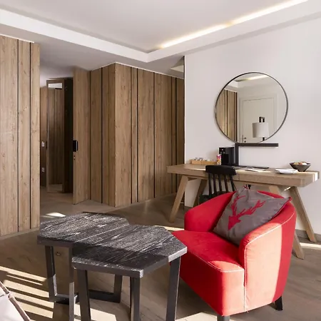 Grand Mont Blanc, By R Collection Hotel Courmayeur