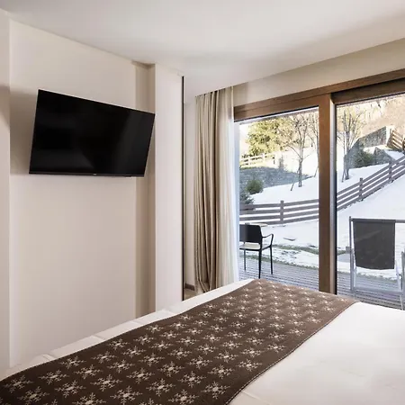Grand Mont Blanc, By R Collection Hotel 5*
