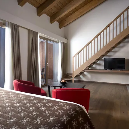 Grand Mont Blanc, By R Collection 5* Courmayeur