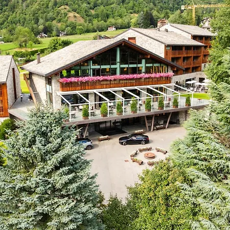 Grand Mont Blanc, By R Collection Hotel Courmayeur