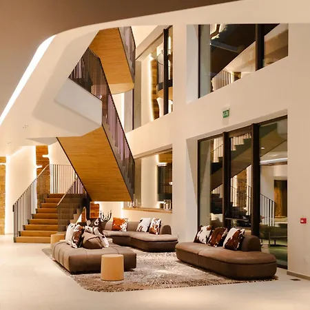 ホテル Grand Mont Blanc, By R Collection 5*