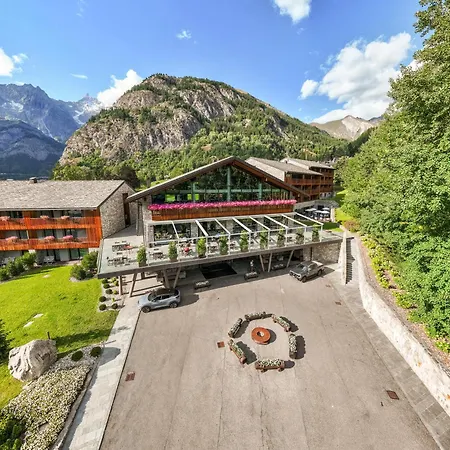Grand Mont Blanc, By R Collection Hotel