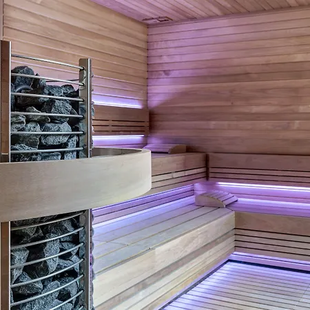 Grand Mont Blanc, By R Collection ホテル 5*