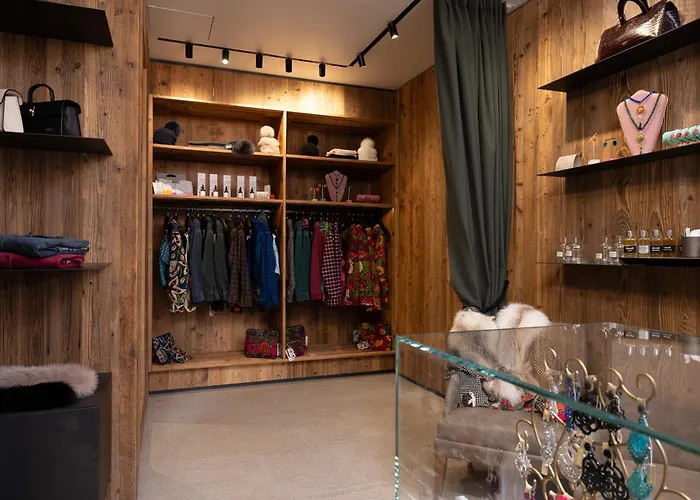 Grand Mont Blanc, By R Collection Отель