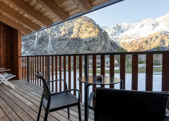 Grand Mont Blanc, By R Collection 5*