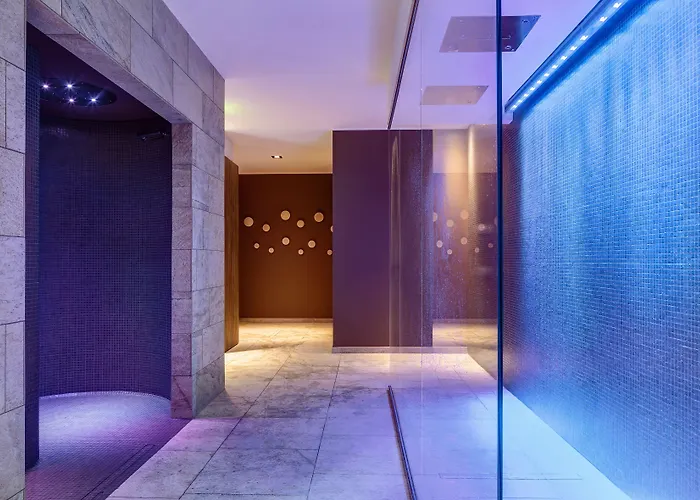 Grand Mont Blanc, By R Collection 5* Courmayeur